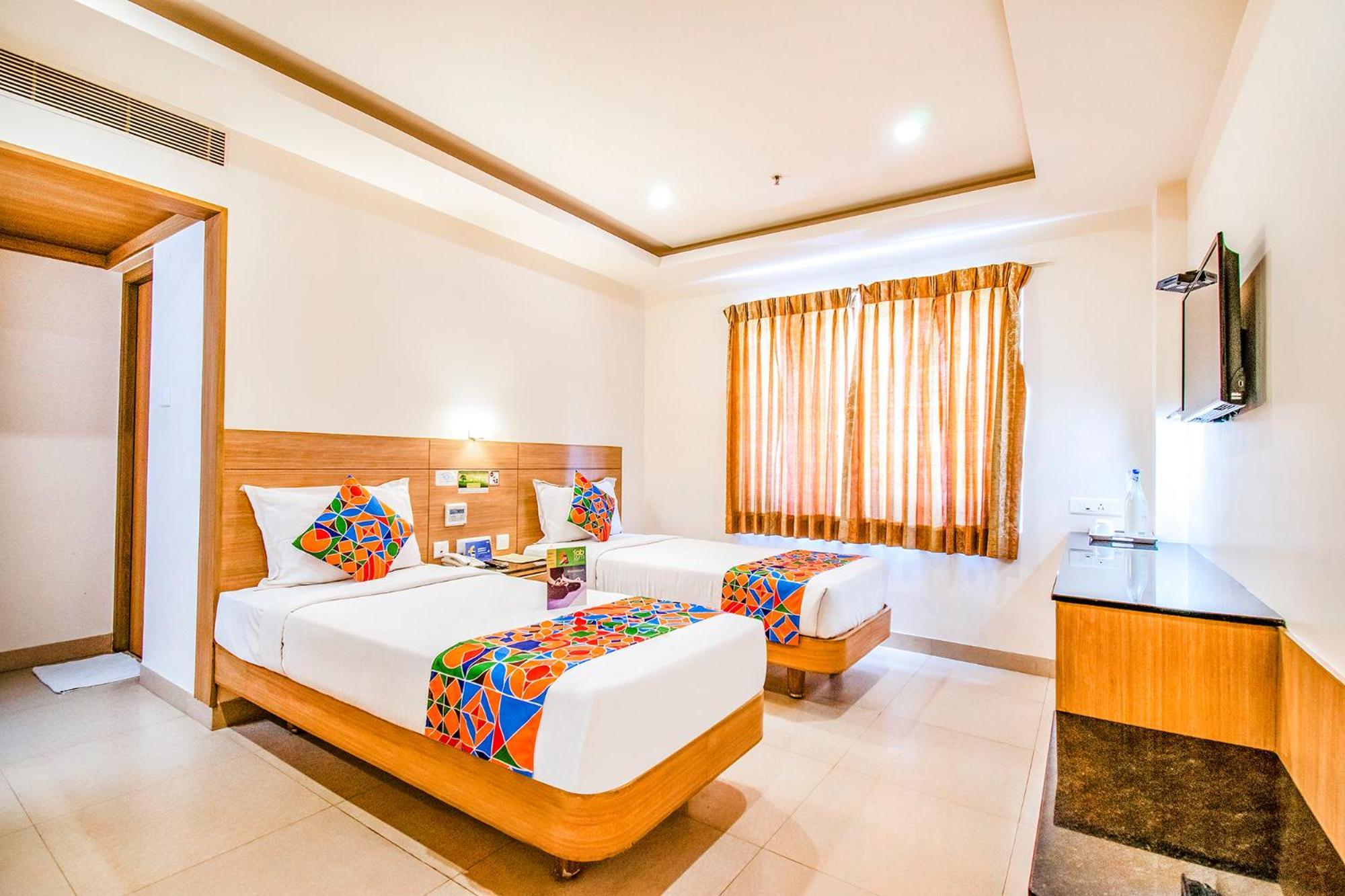Fabhotel Prime Royal Castle Gandhipuram Coimbatore Exterior photo